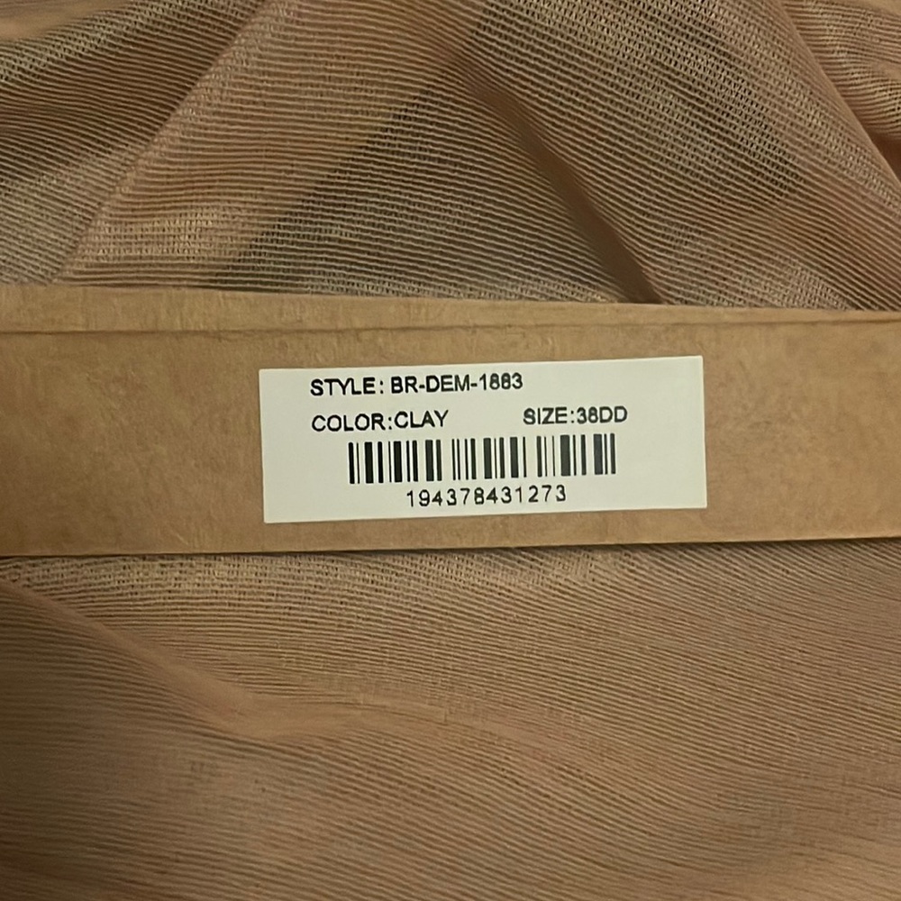 NWT no show molded unlined Demi bra skims 38DD clay - Picture 6 of 8